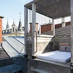 Готель Aiola Living Boutique 4*