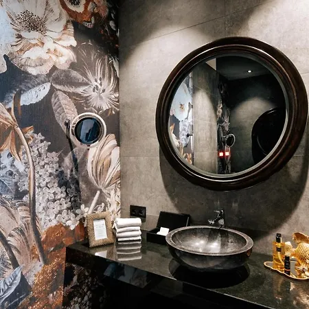 Aiola Living Boutique Hotel 4*