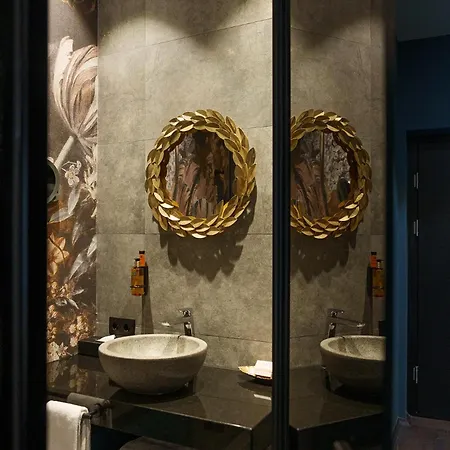 Aiola Living Boutique Отель