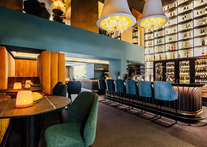 Aiola Living Boutique 4*