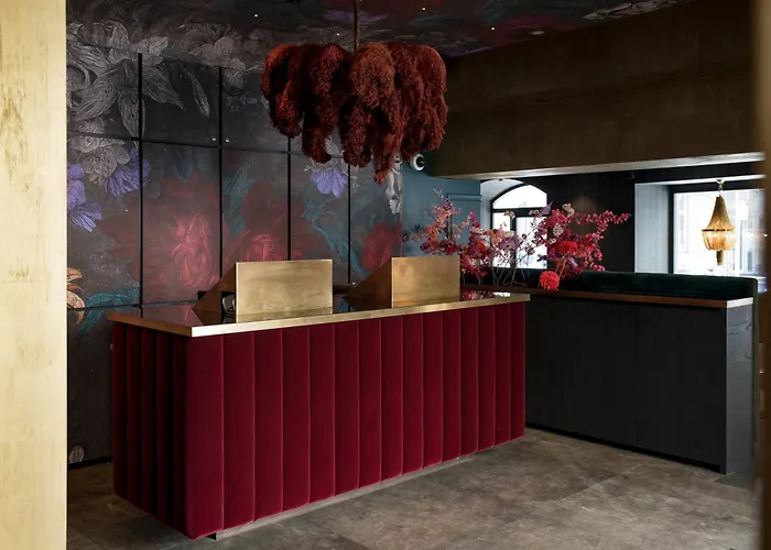 מלון Aiola Living Boutique